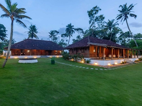 Tarangi Luxury Seaside Resort Near Marari Beach, Alleppey Deshadan's Tarangi Beach Villas in Mararikulam offers Kerala-style villas with pools, beach access, & lush gardens.